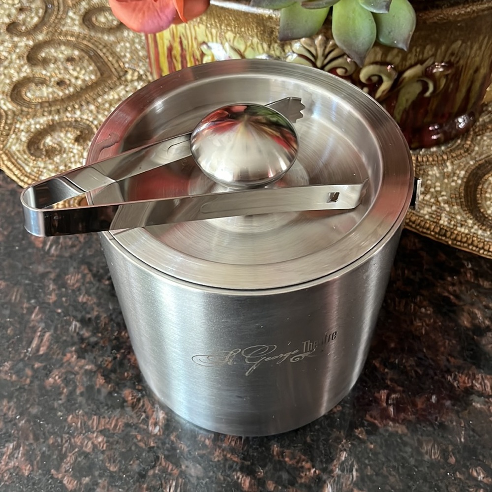 NWT Small Stainless Steel Ice Bucket With Tongues In Box